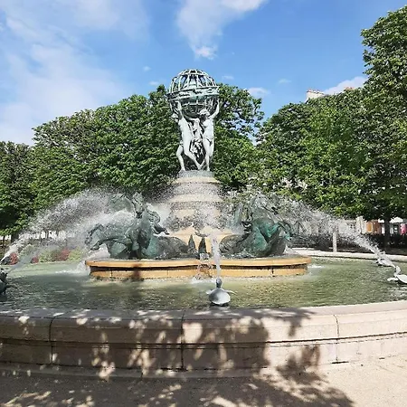 Independant 27 M2 Jardin Du Luxembourg Париж